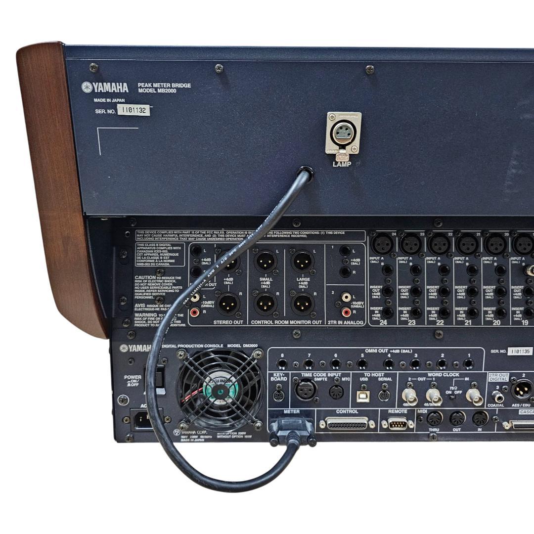 現状品 YAMAHA DM2000 デジタルミキサー MB2000付き ヤマハ