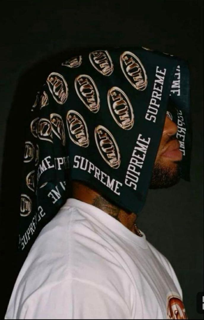 Supreme M.O.P. Bandana（エムオーピーバンダナ）