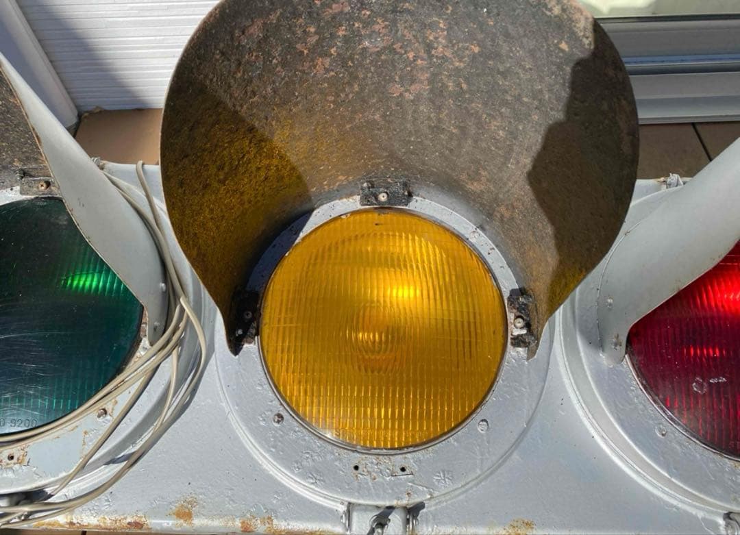 ジャンク】車両用 信号器 【大型 信号灯機 実機 レトロ 信号機 本物】