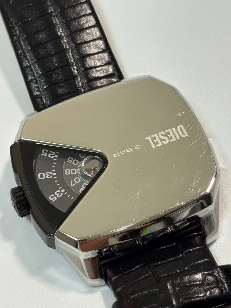 【美品】DIESEL ディーゼル D.V.A DZ-2153 革ベルトブラック