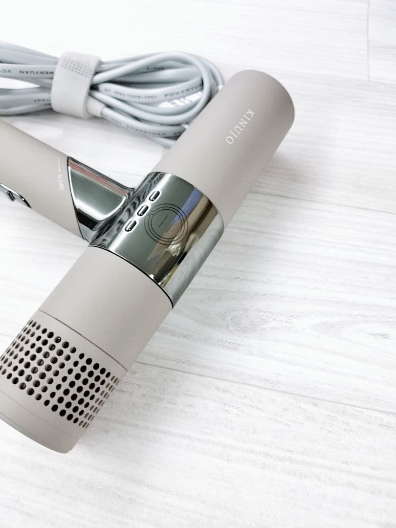 未使用に近い☺KINUJO 絹女 ドライヤー キヌジョ