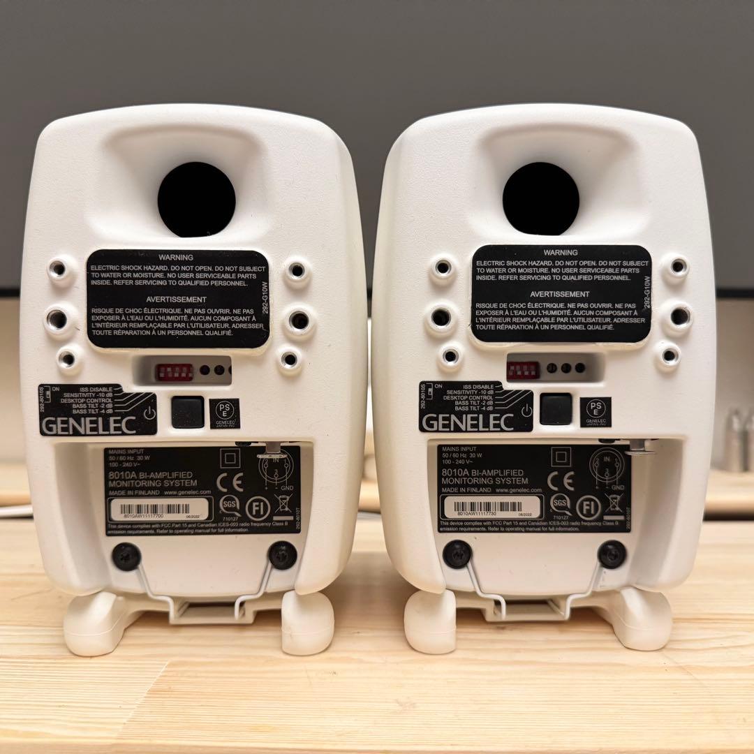 【週末特価】GENELEC 8010A ホワイト（ペア）【美品】