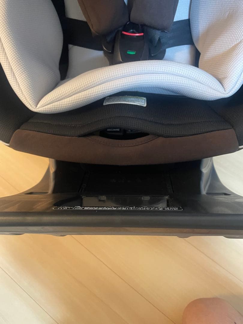 美品　Combi クルムーヴスマート ISOFIX エッグショック Neo