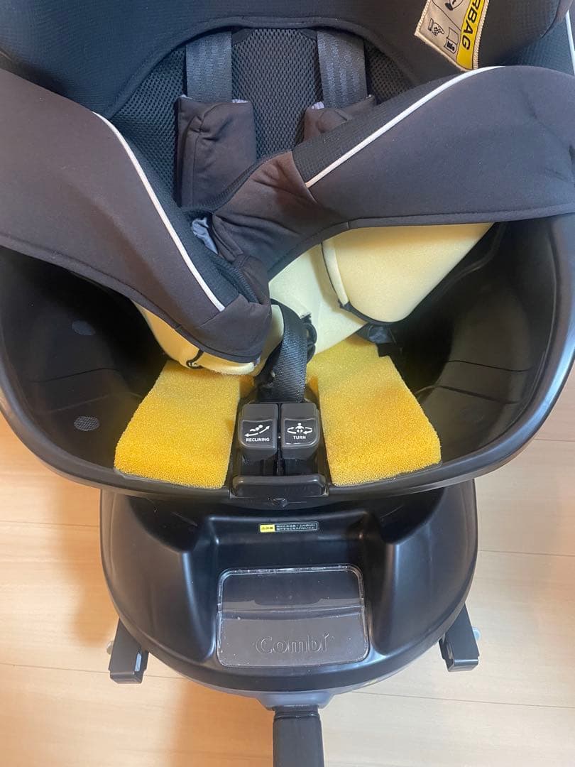 美品　Combi クルムーヴスマート ISOFIX エッグショック Neo