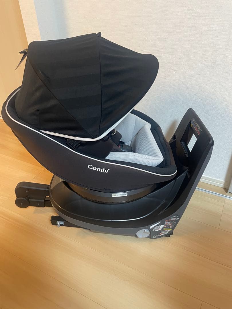 美品　Combi クルムーヴスマート ISOFIX エッグショック Neo