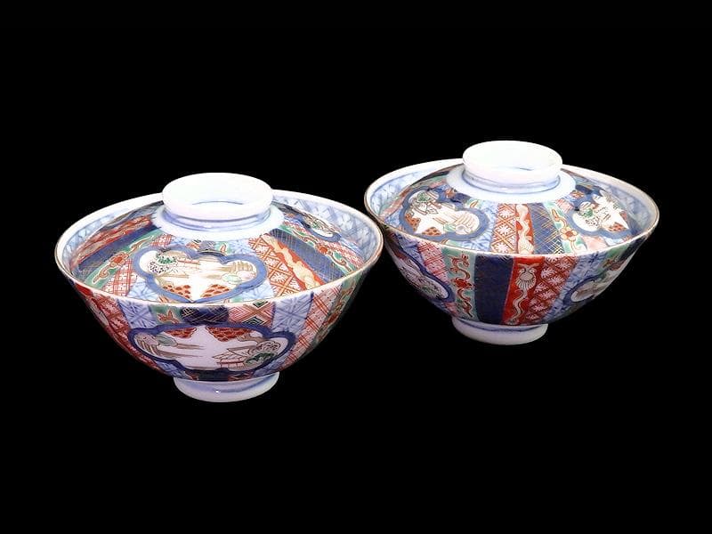 九谷　大聖寺伊万里　金襴手　山水　紋章の図　蓋茶碗　２客　361AS-DAl