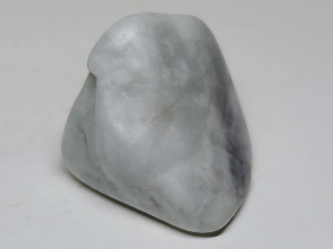 糸魚川173 翡翠 54g ヒスイ 原石 鑑賞石 自然石 誕生石 鉱物 鉱石