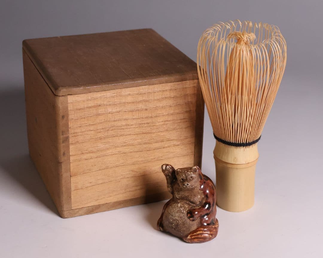 時代 砥部焼 向井和平 狸 根付 提げ物 陶芸 土人形【MB110】