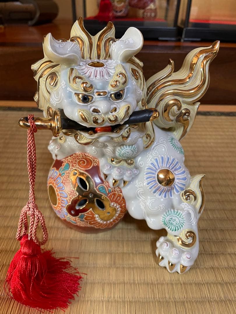 九谷焼 陶器製 獅子の置物 赤・白・金 紅白 工芸品 アンティーク