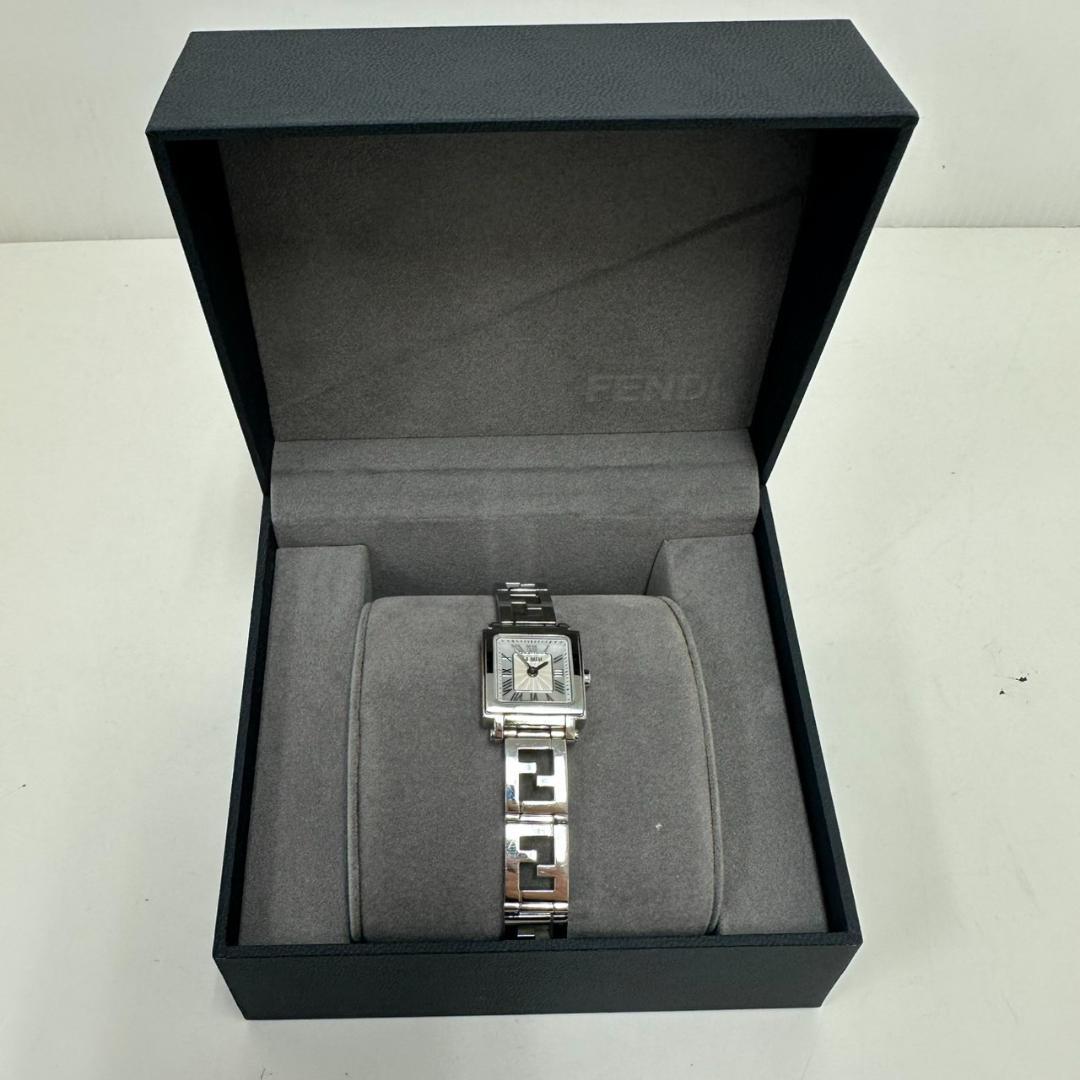 771100/FENDI フェンディ オロロジクアドロ クォーツ腕時計