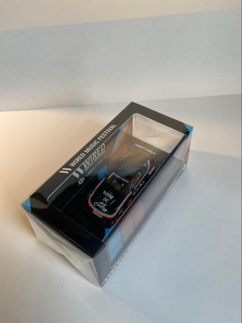 〔非売品・新品〕箱付きLIBERTYWALKミニカー&VVIPパス付き