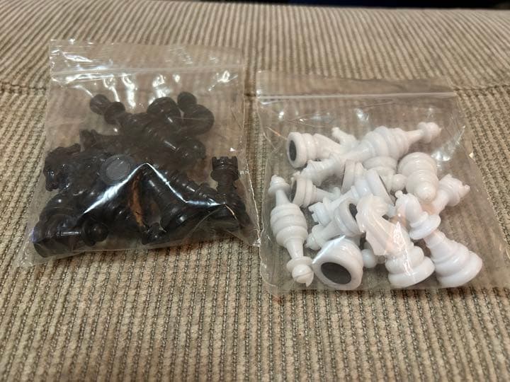 カルバン・クラインck-beチェス盤