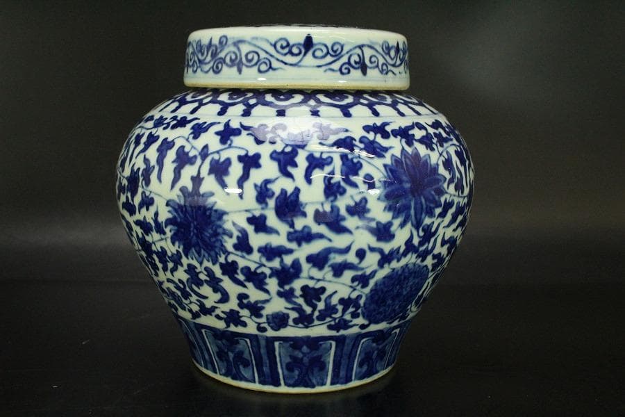 中国美術 青花 染付 纏枝蓮花紋 蓋壷(LC643)