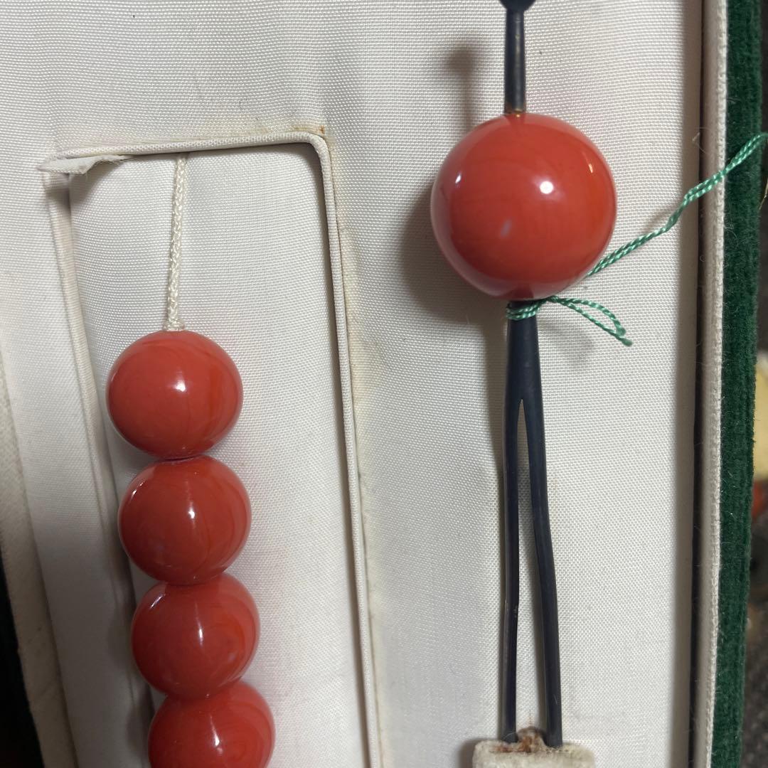 緒締 根付 緒締玉 サンゴ？珊瑚　銀簪髪飾り　珊瑚ルース昭和レトロ　古美術提げ物