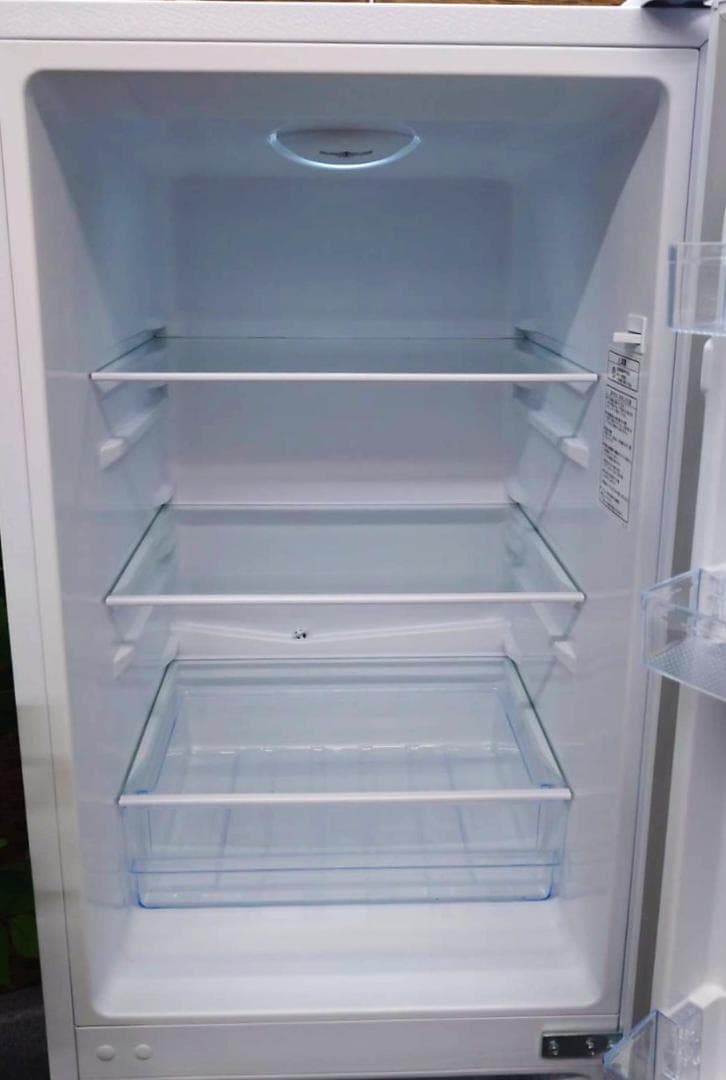 ★超美品　2025年製造！　Hisense 冷蔵庫 HR-D1701W　175ℓ