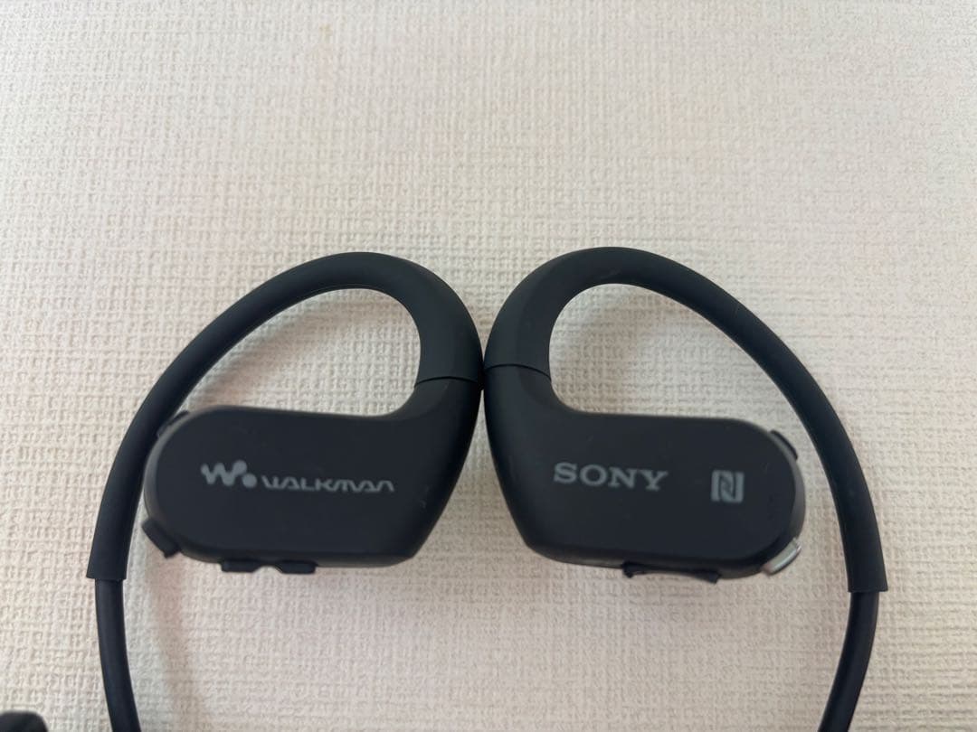 ソニー ヘッドホン一体型ウォークマンNW-WS625 : 16GB ソニー