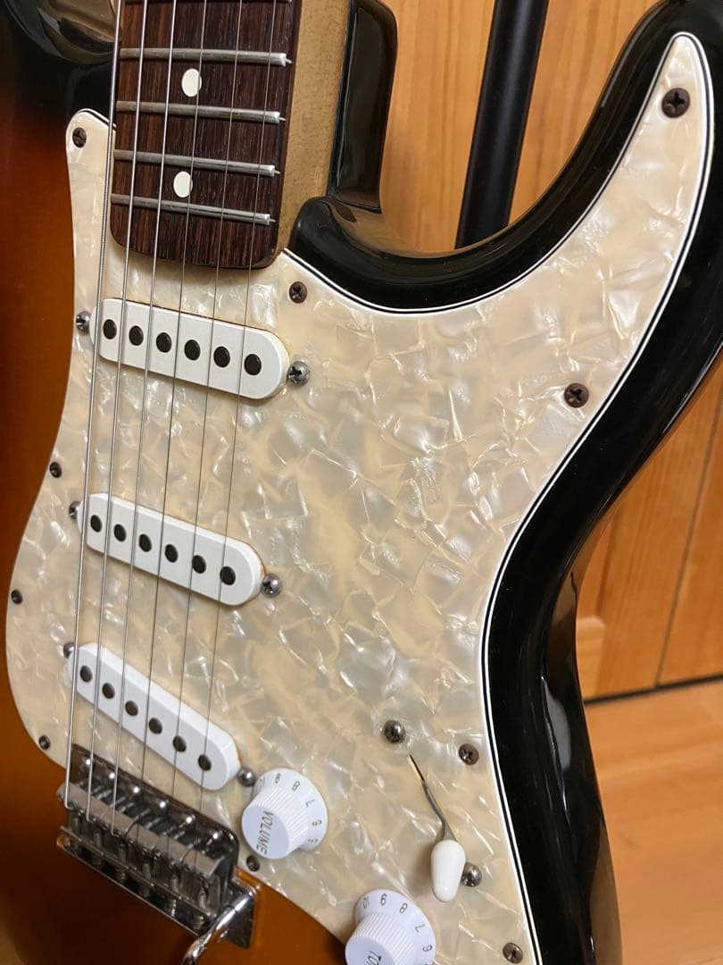 Fender Stratocaster サンバースト(メキシコ製) - メルカリ