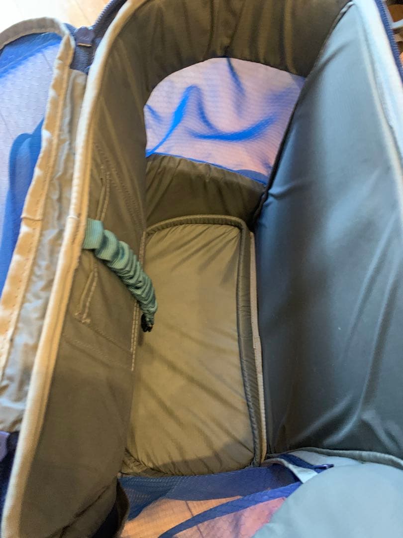 mont-bell モンベル ドッグキャリングパックM、ペットリュック ネイビー