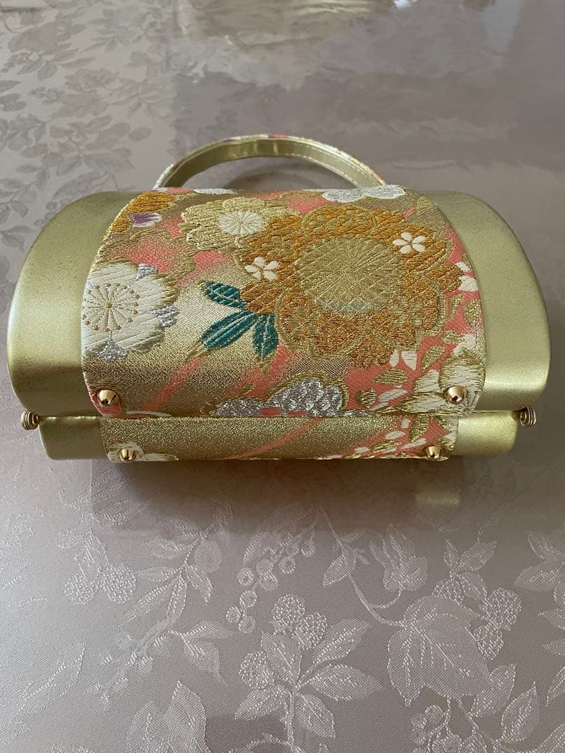 新品未使用 箱あり 東京小川胡蝶 成人式草履バッグM ゴールド