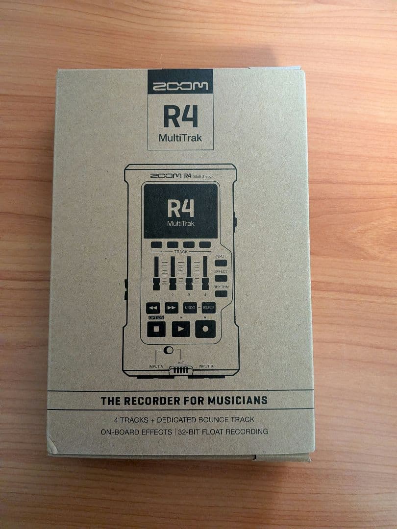 ZOOM R4 MultiTrak　マルチトラックレコーダー