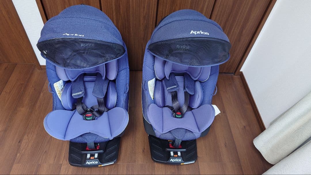 【ベビースター】Aprica 車用チャイルドシート 青色 サンシェード付き