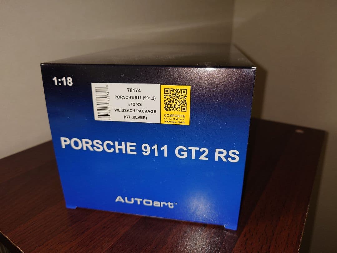 オートアート AUTOart 1/18 ポルシェ 911 991 gt2 rs