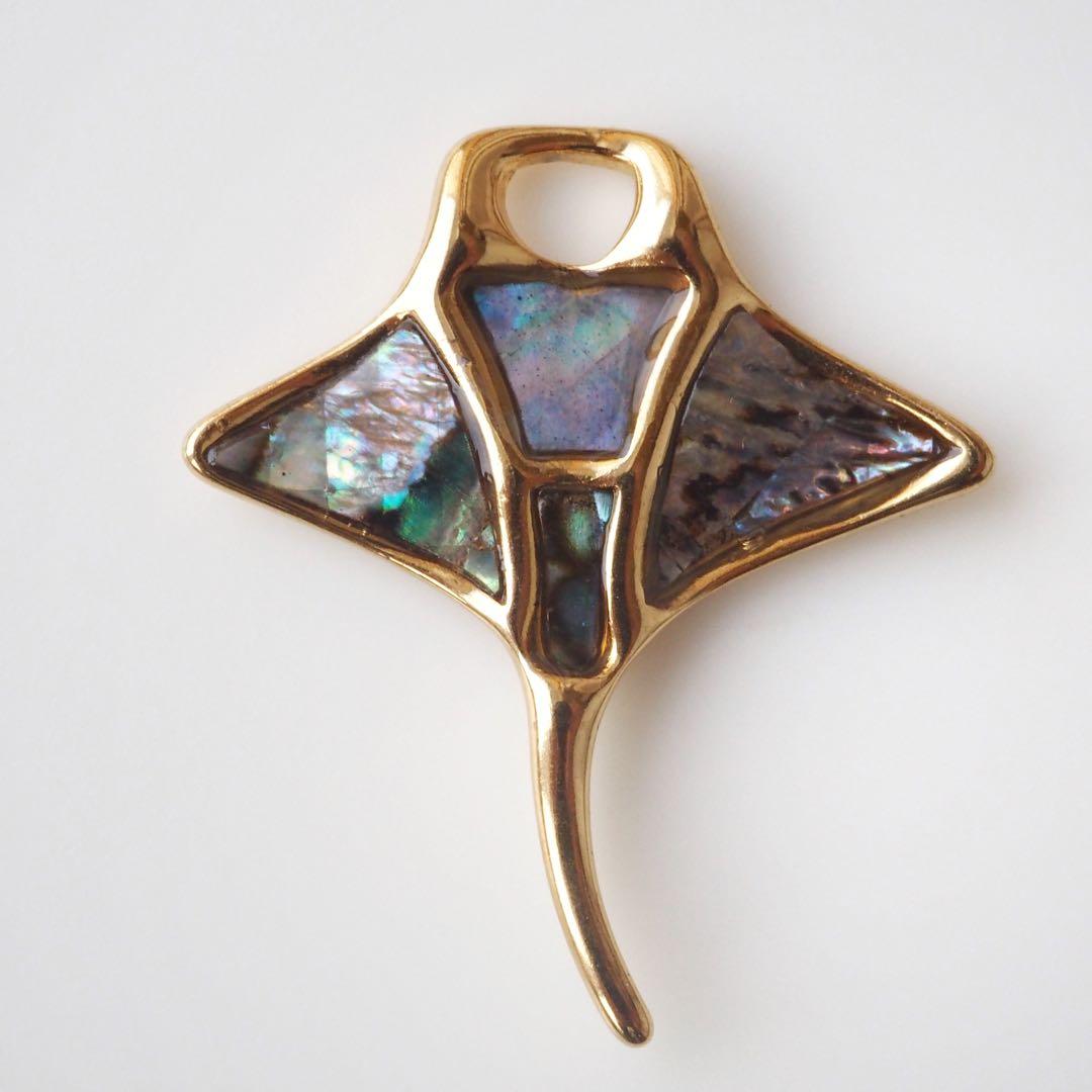 【ほぅ】天然アバロンシェルのレイモチーフネックレストップ