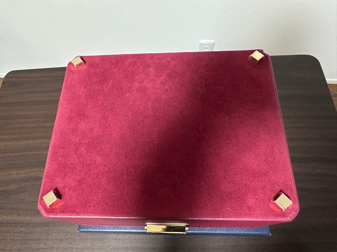 未使用品　agete アガット　ジュエリーボックス　レッド　外箱付き　インテリア