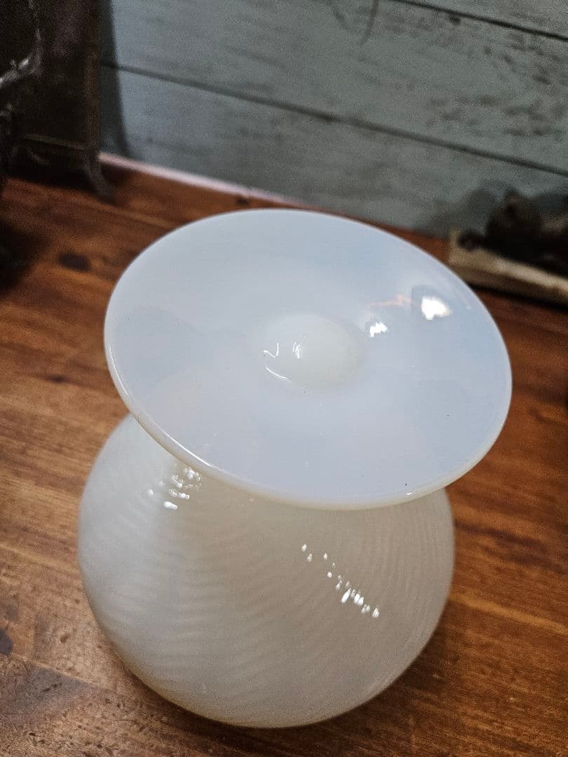 フランスアンティーク オパールセントガラスの花瓶 グラス 花入れ