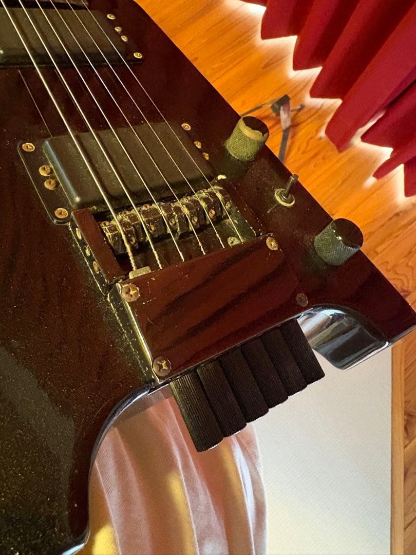 ヘッドレスギター