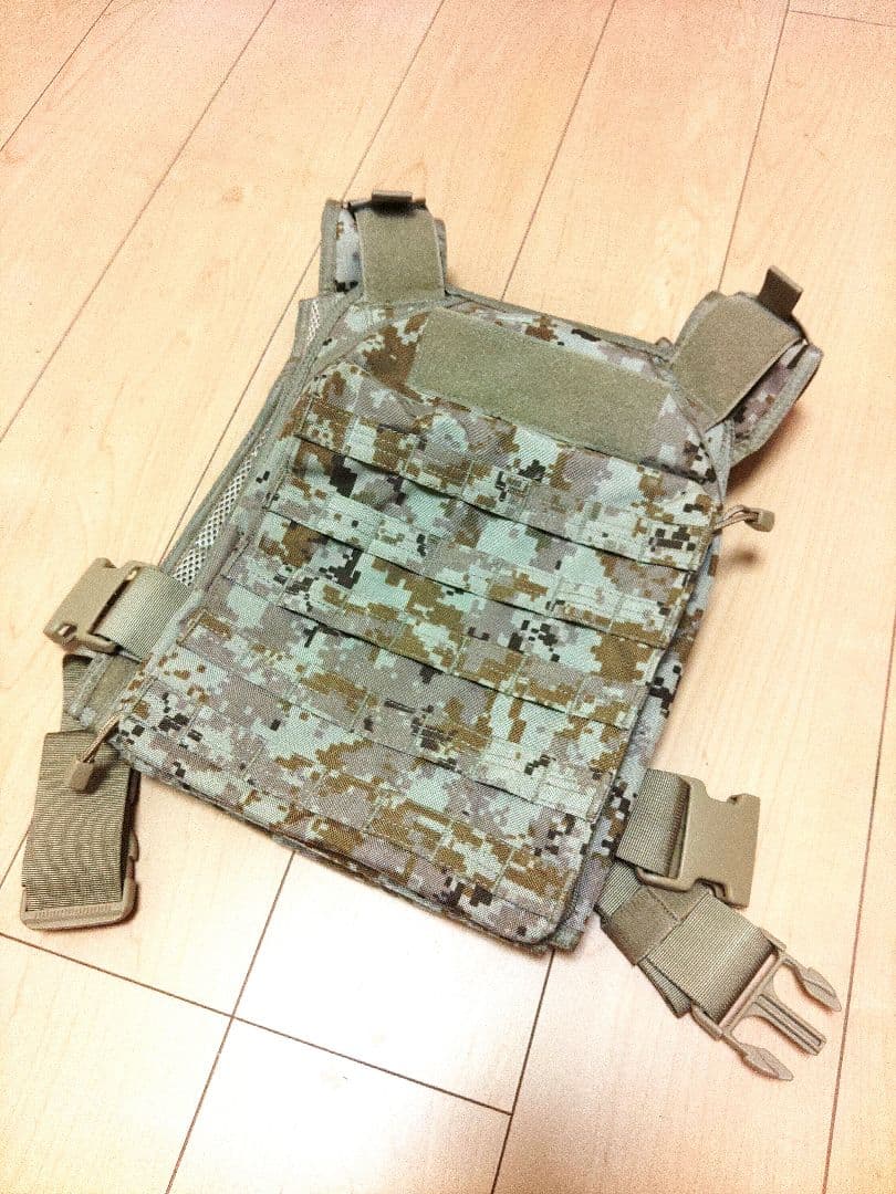 Frigate Bird アメリカ海兵隊 ピクセルデザートカモ プレートキャリア