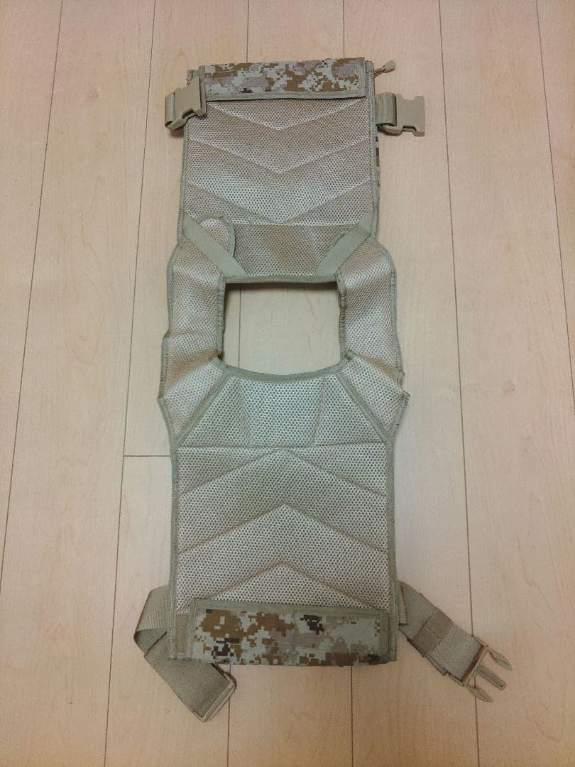 Frigate Bird アメリカ海兵隊 ピクセルデザートカモ プレートキャリア