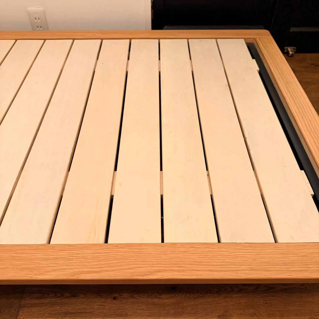 無印ベッドフレーム　シングルベッド　脚付き