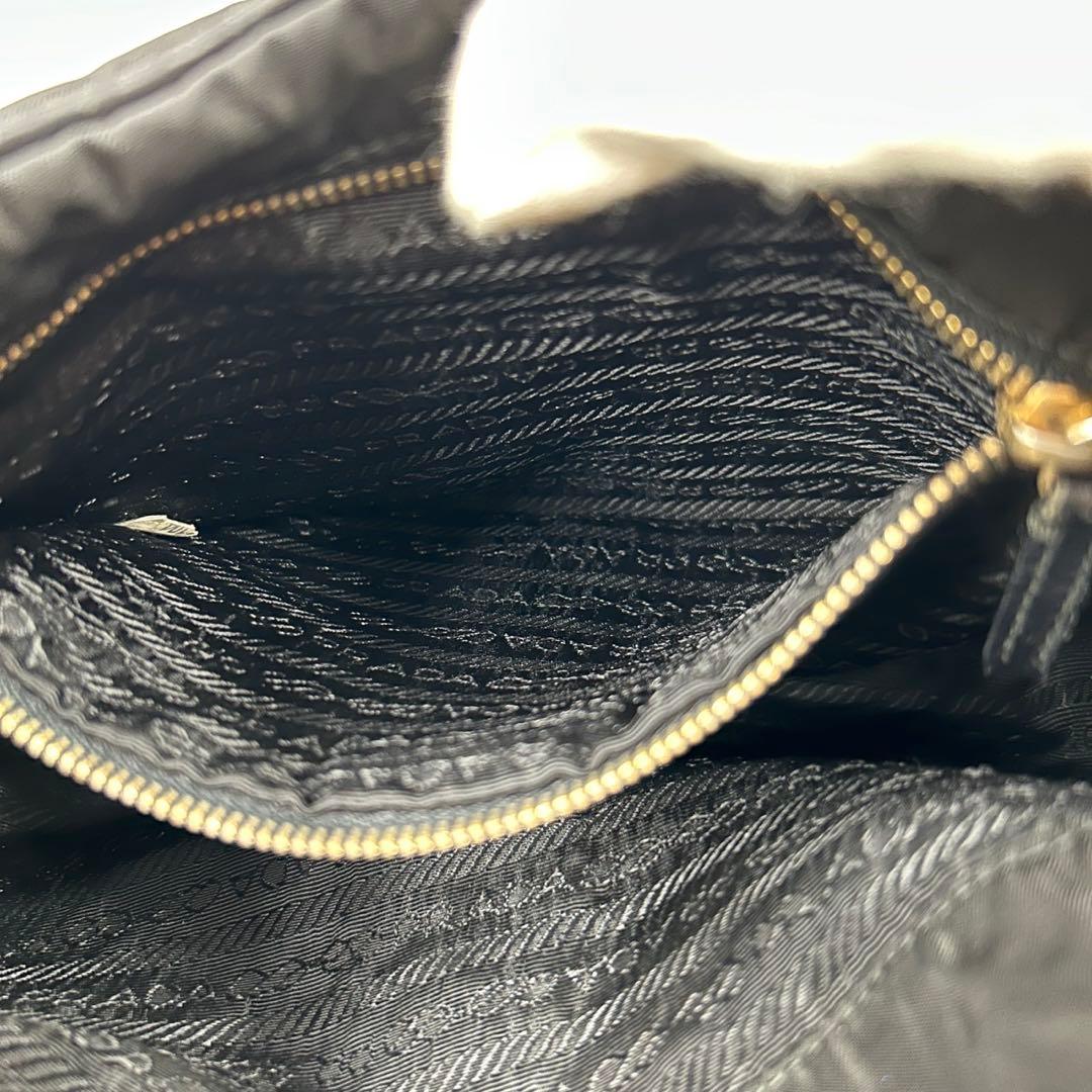 プラダ ワンショルダー 2way ハーフムーン ターンロック 三角ロゴ ネロ