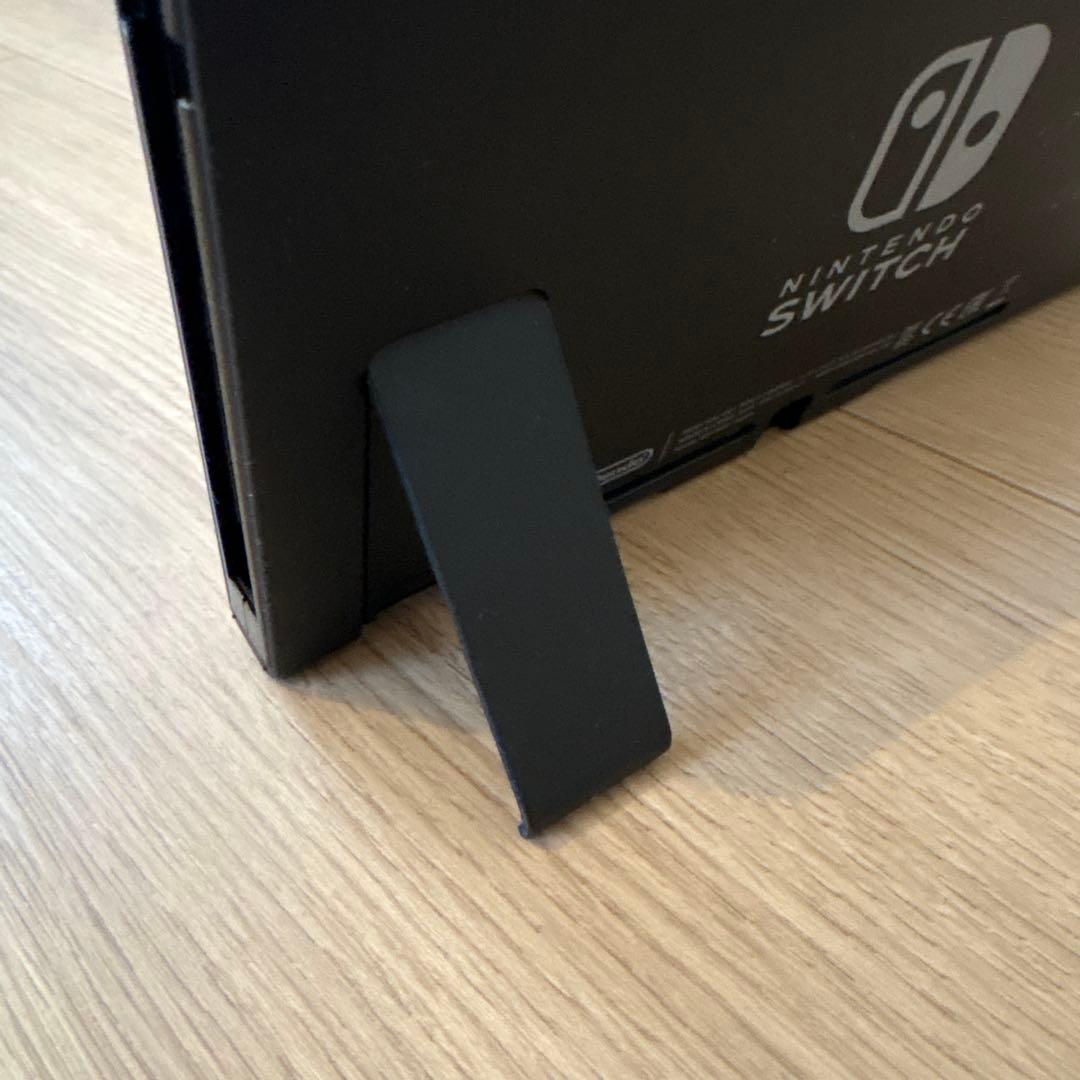 Nintendo Switch 本体　ジョイコンなし