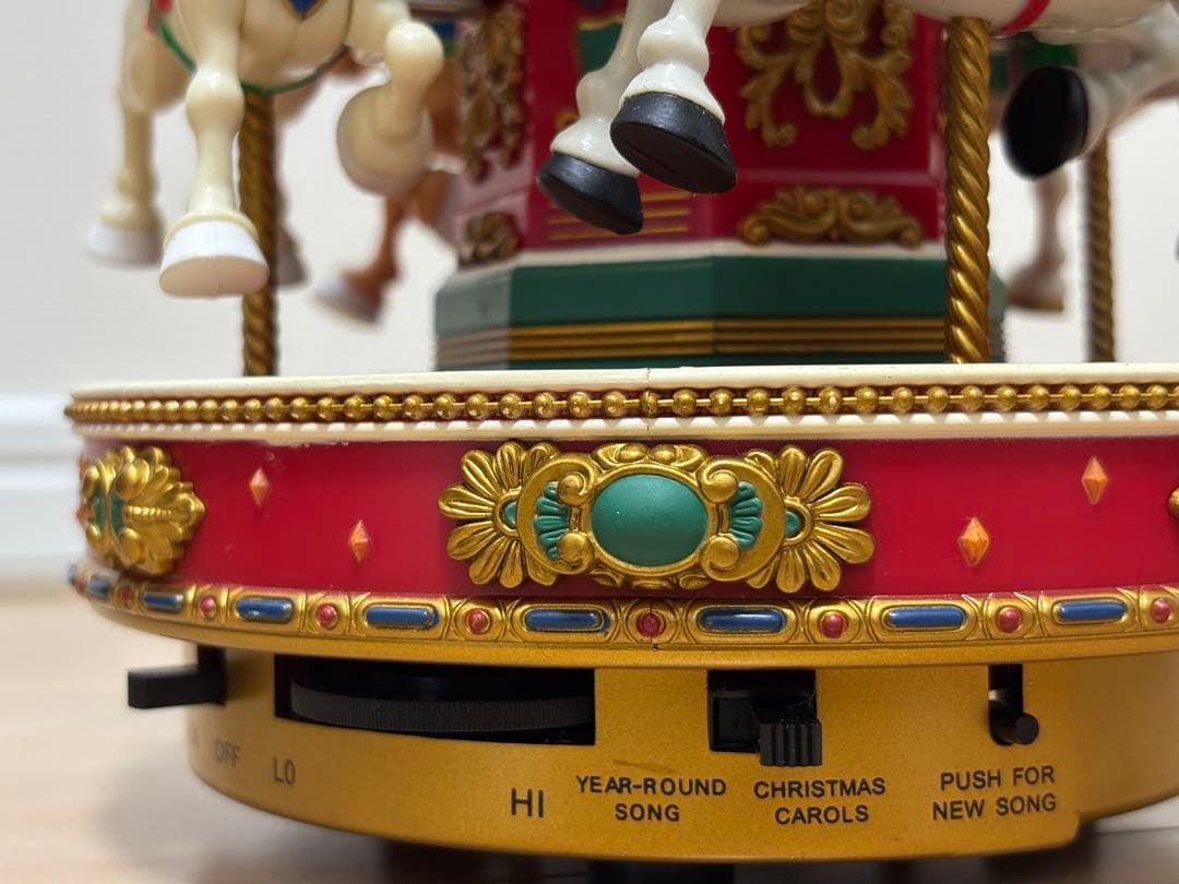 レア　ミッキーホリデイゴーランド　ディズニー　クリスマス　美品　オルゴール50曲