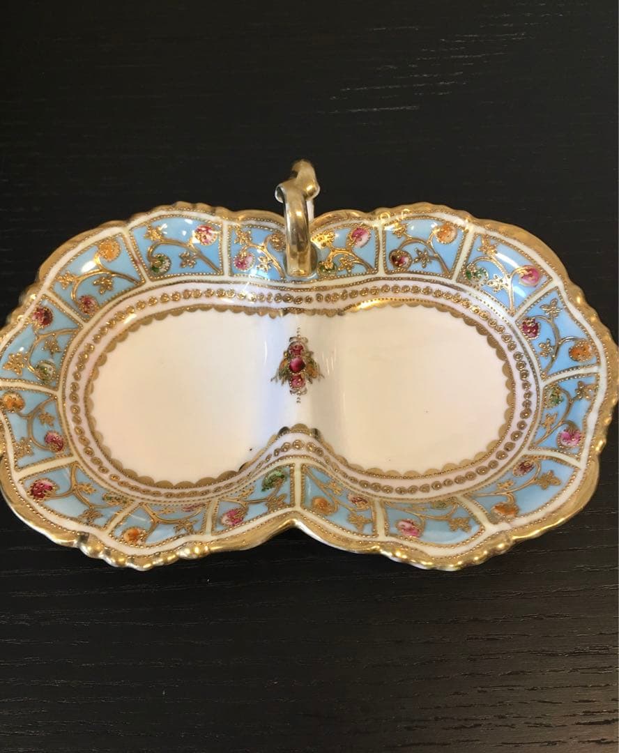 オールドノリタケ　白群地金盛り花文　ハンドル付きＷディッシュ