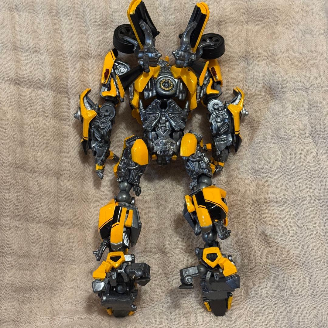 リボルテック　トランスフォーマー　バンブルビー