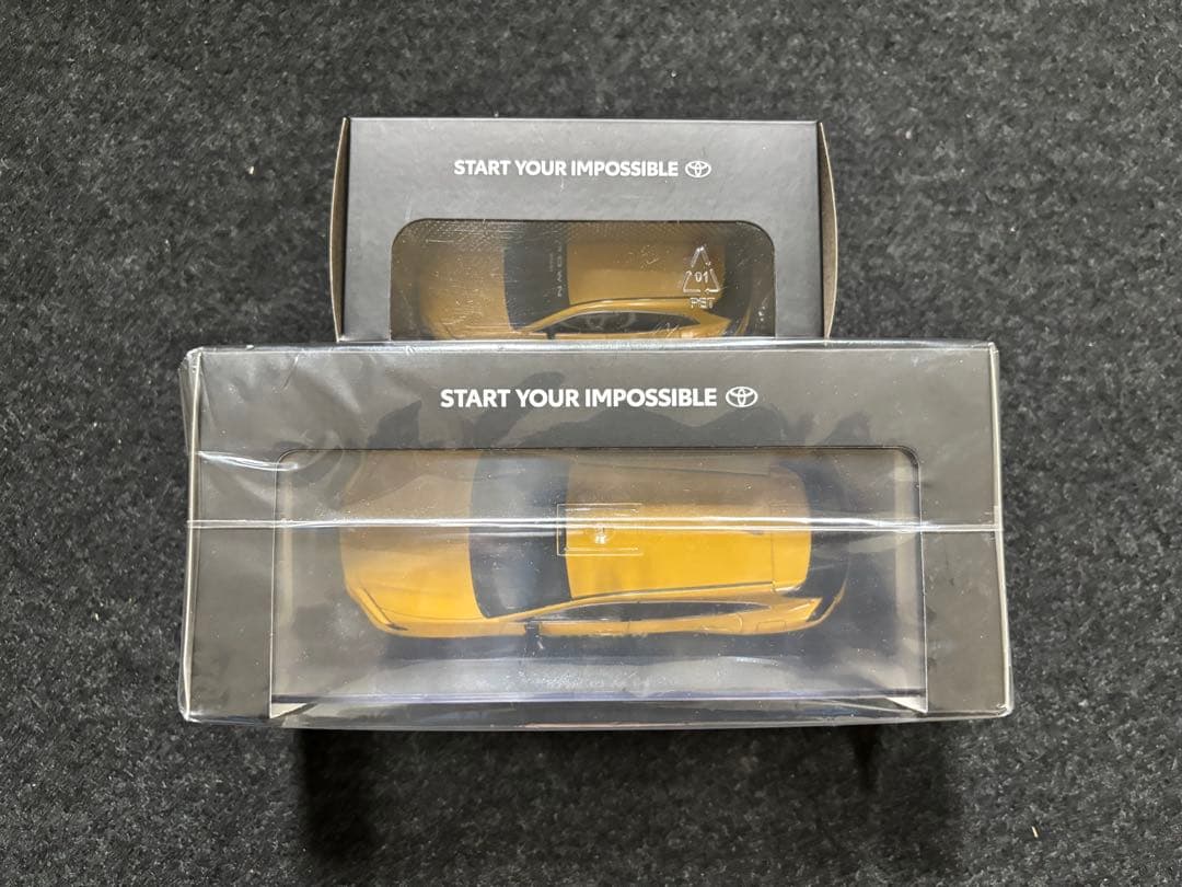 クラウンスポーツ　カラーサンプル　プルバックカー　マスタード