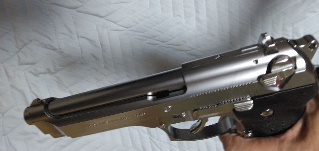 東京マルイ　M92F ガスブローバック　シルバー ブラック