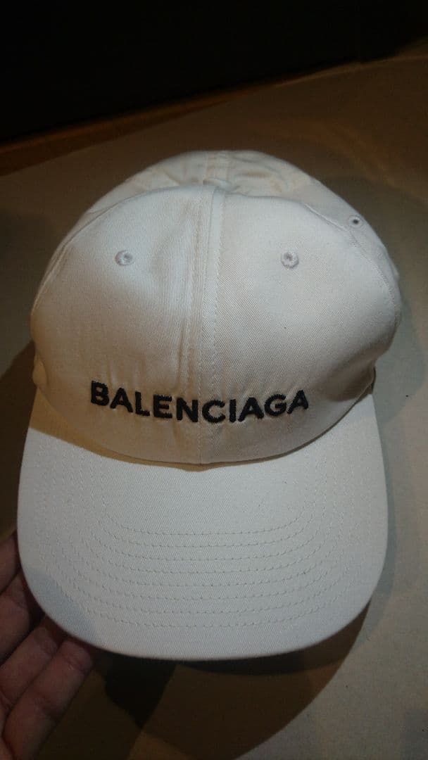 バレンシアガキャップL58