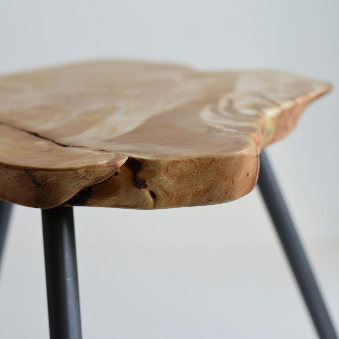 112 栃 ハンドメイド サイドテーブル スツール 花台 腰掛け 椅子 無垢材