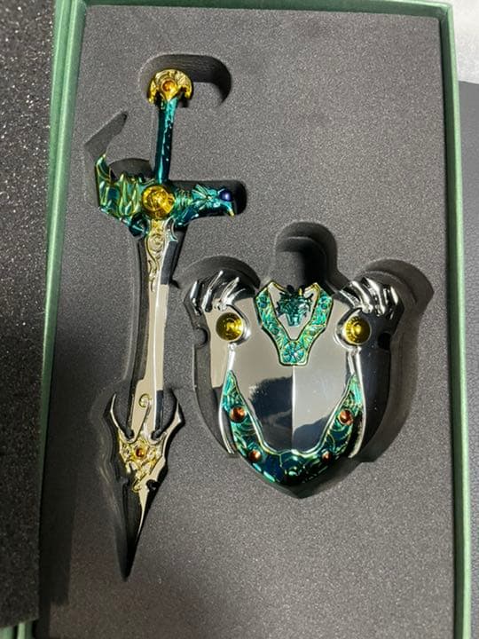 メタリックアイテムズギャラリーロトの剣&ロトの盾・天空の剣＆天空の