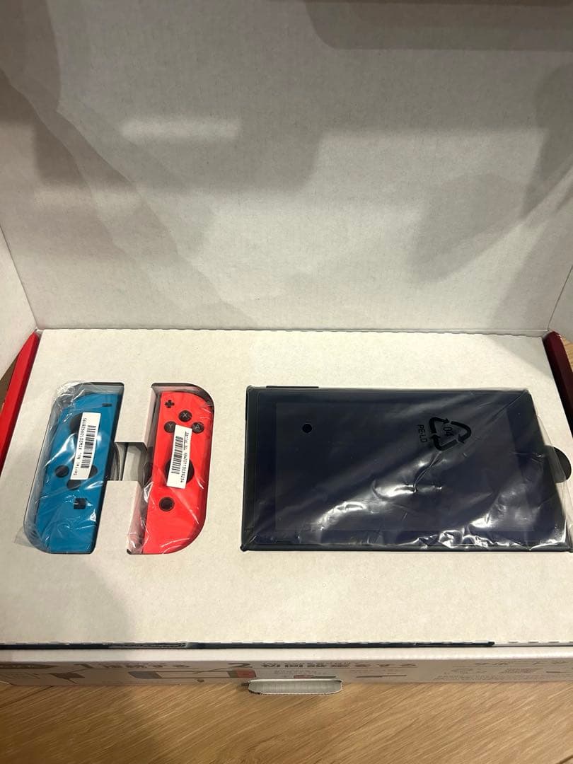 『美品』Nintendo Switch 本体　ネオンブルー・ネオンレッド