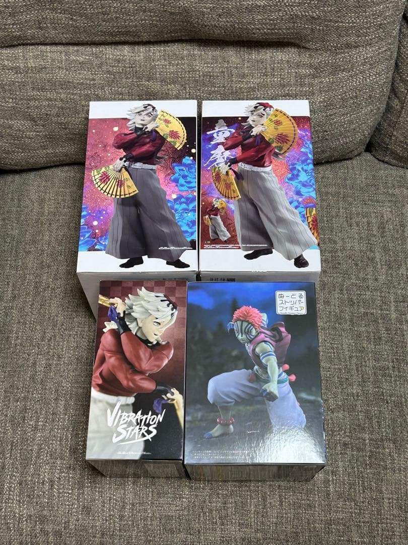 鬼滅の刃　童磨3 ラウンドワン限定猗窩座　フィギュア4体セット