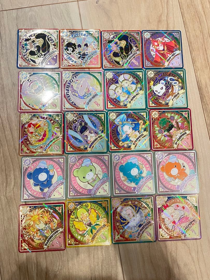 アイカツカードケースとホロカードセット