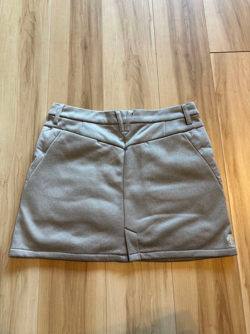 DESCENTE GOLF レディーススカート デサント　ゴルフ　中わた　S