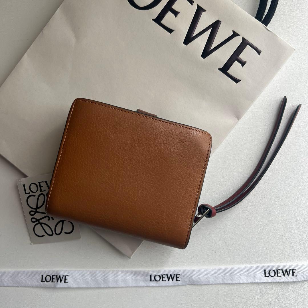 64 美品 LOEWE ロエベ 2つ折り財布