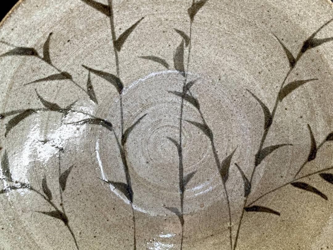 大皿□絵唐津笹紋皿 唐草 飾り皿 料理皿 粉引 古美術