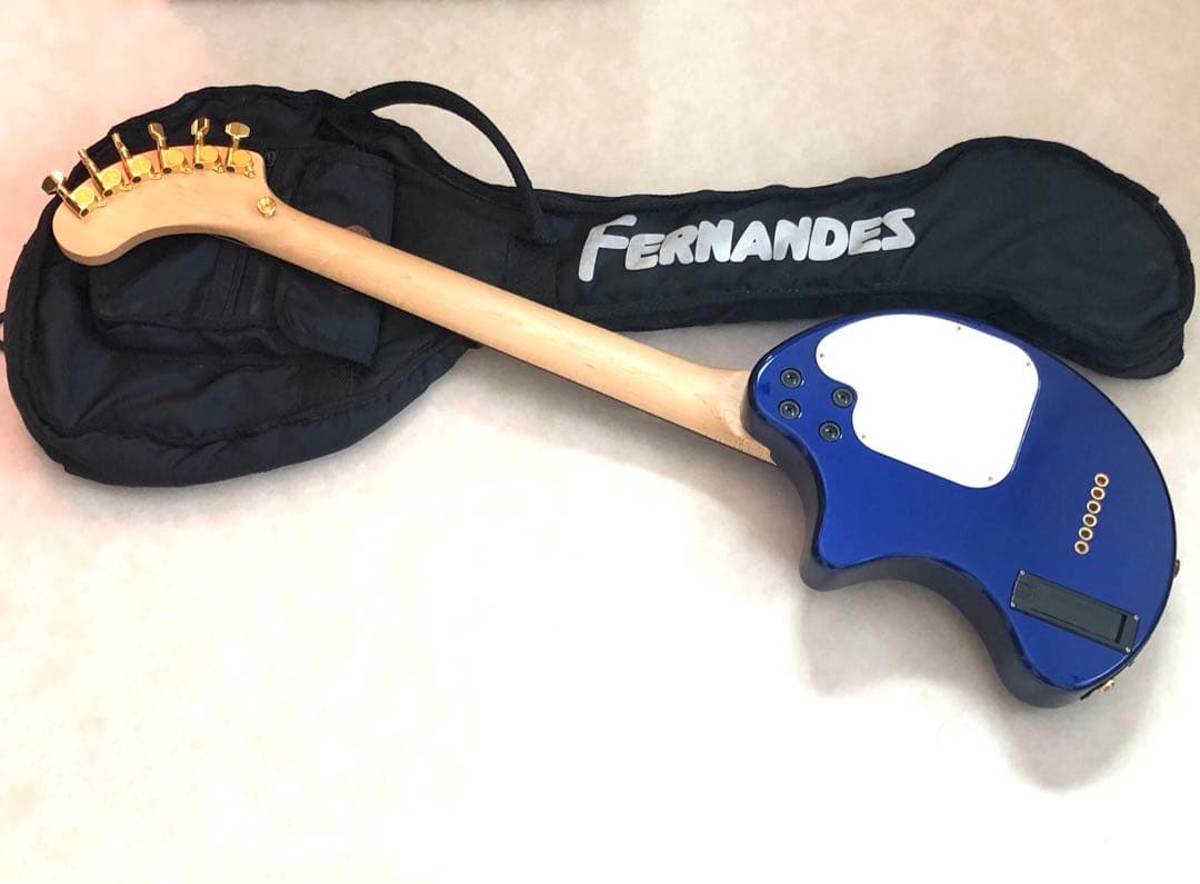 超美品】ZO-3C メタリックブルー アンプ内蔵ミニギター ソフトケース付